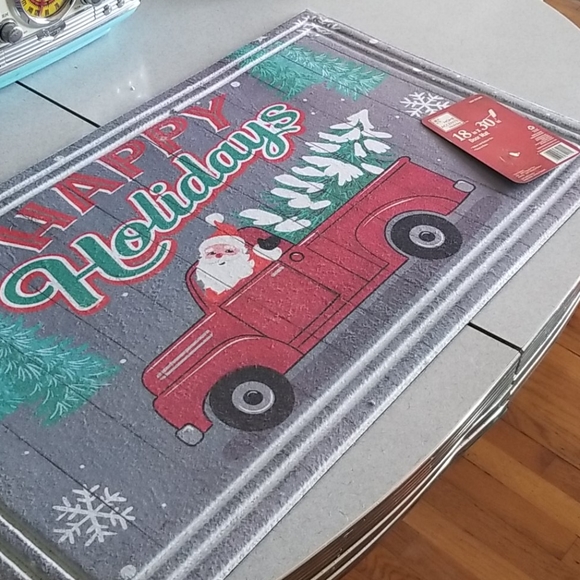 HOME ACCENTS HOLIDAY DOOR MAT - Picture 2 of 7